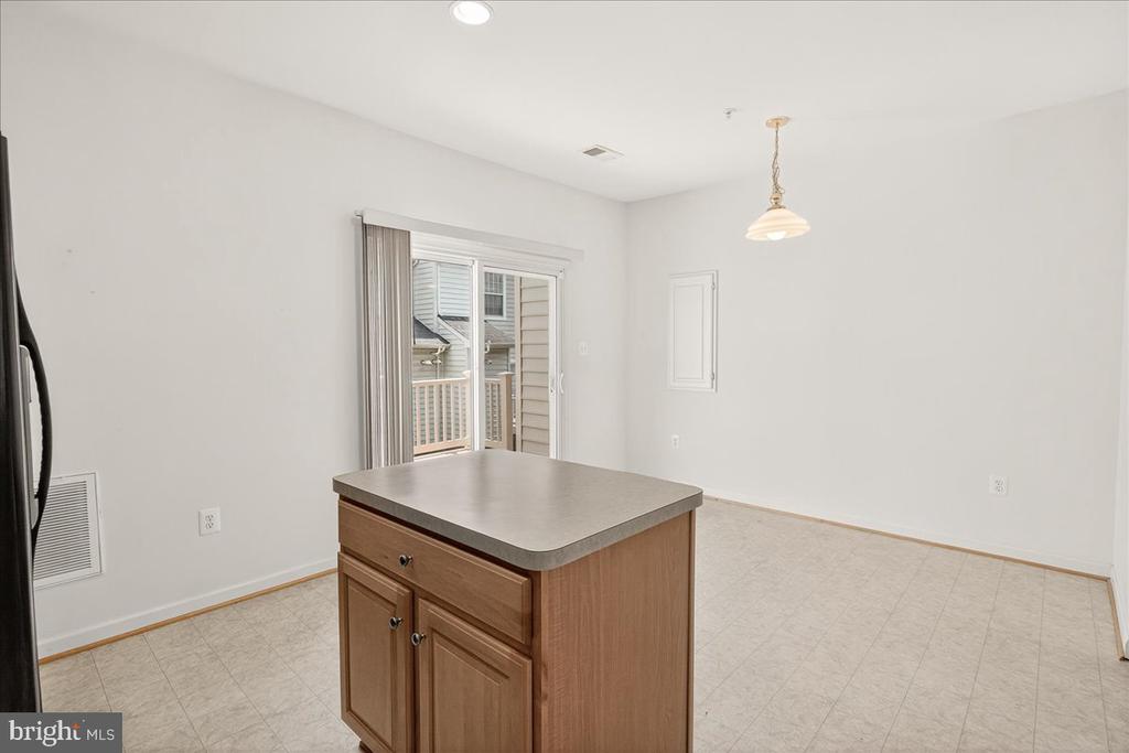 6508 WILTSHIRE DRIVE F 203