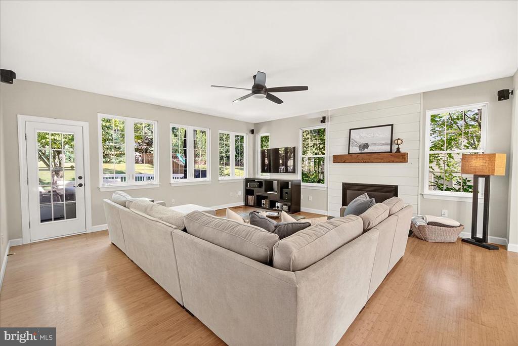 3069 LINDSEY COURT