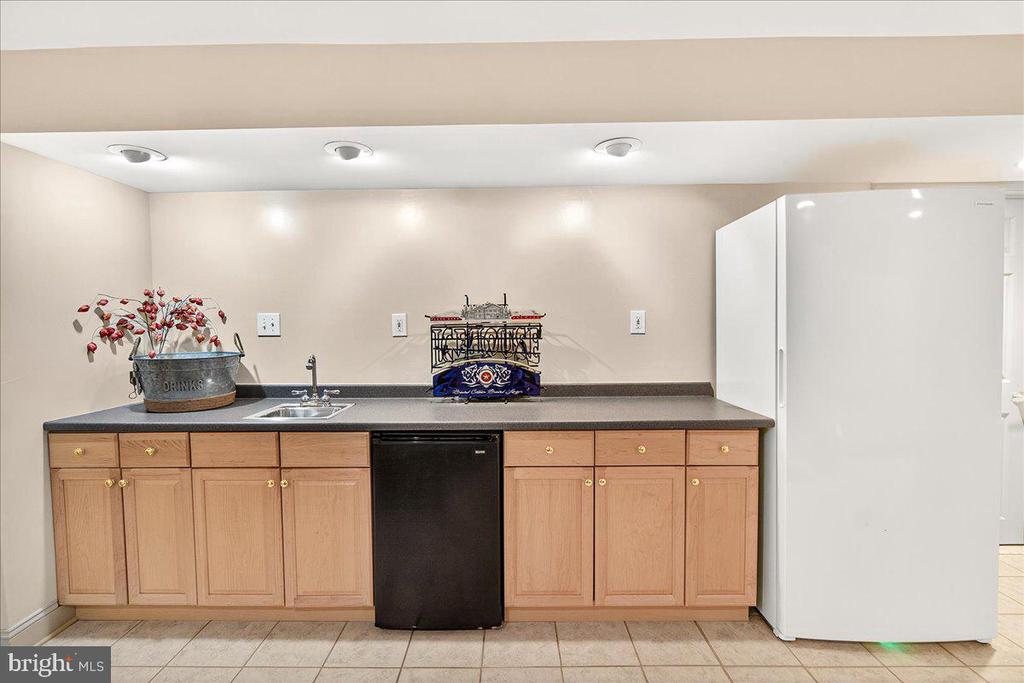 3069 LINDSEY COURT