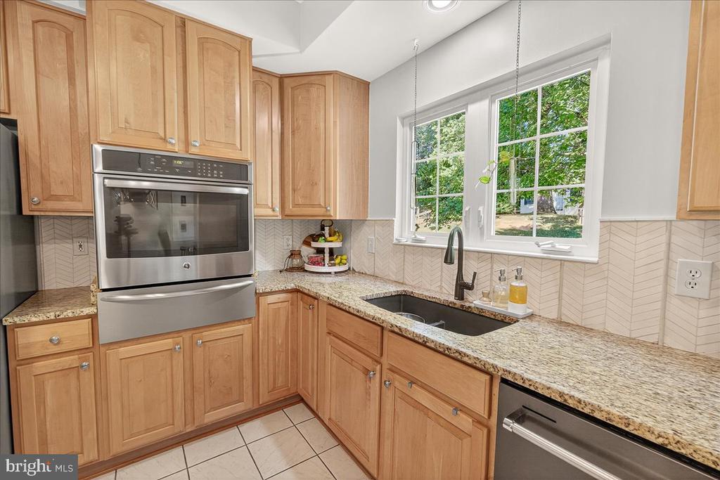 3069 LINDSEY COURT