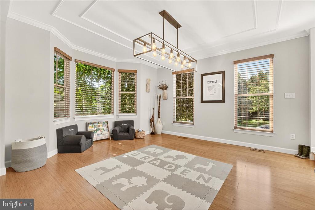 3069 LINDSEY COURT