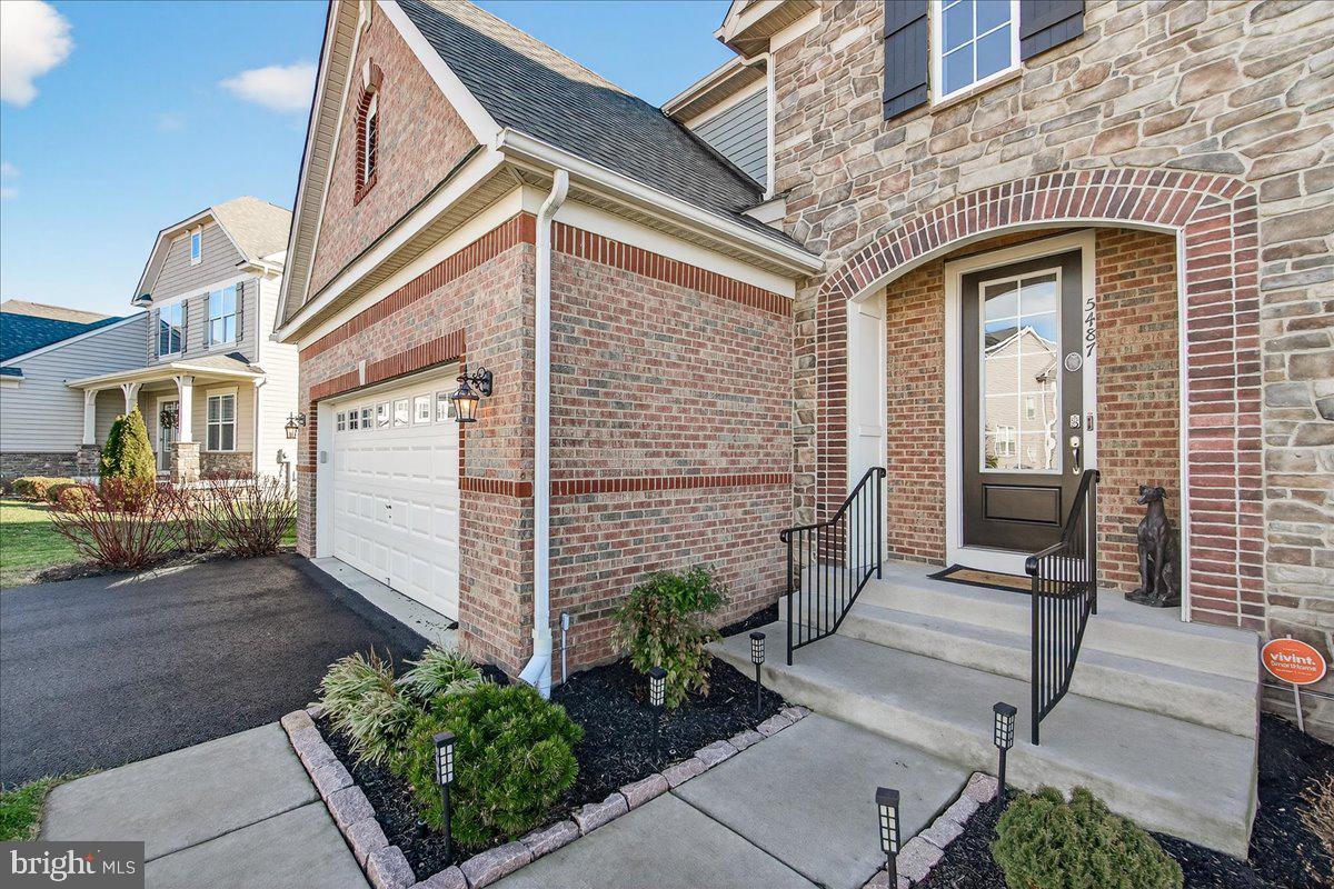 5487 TALLYN RIDGE DRIVE