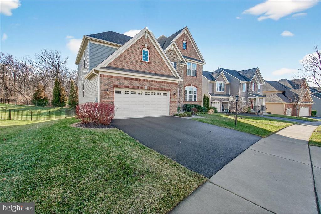 5487 TALLYN RIDGE DRIVE