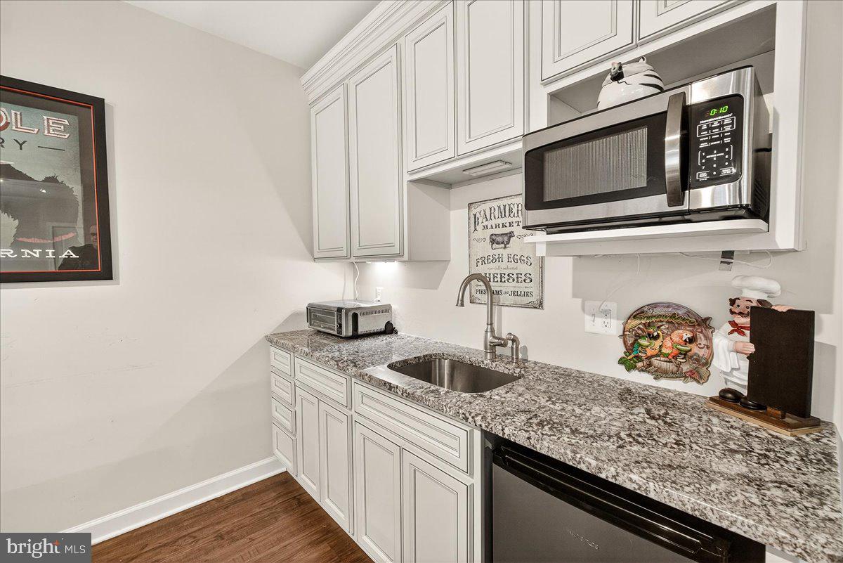 5487 TALLYN RIDGE DRIVE