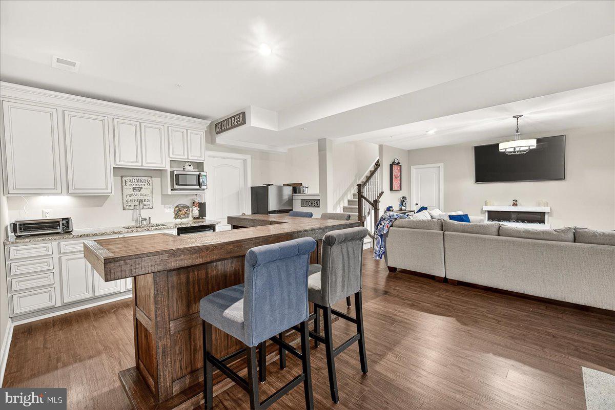 5487 TALLYN RIDGE DRIVE