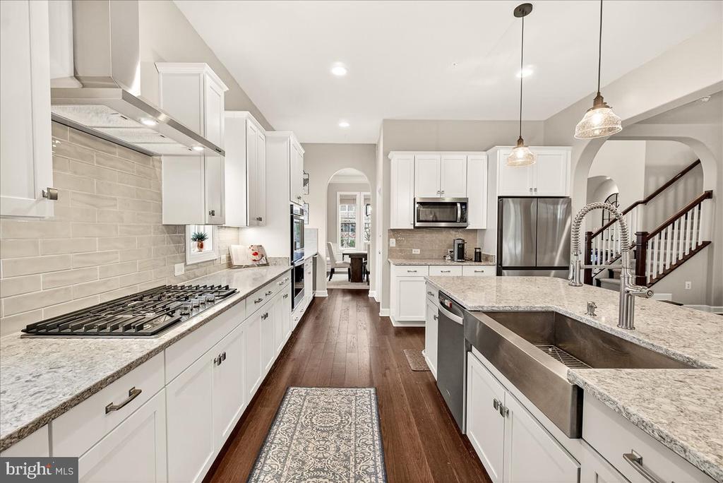 5487 TALLYN RIDGE DRIVE