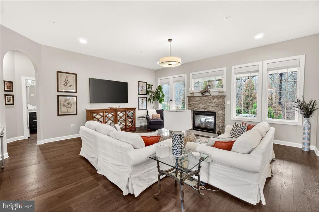5487 TALLYN RIDGE DRIVE