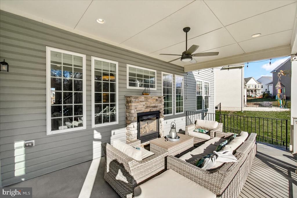 5487 TALLYN RIDGE DRIVE