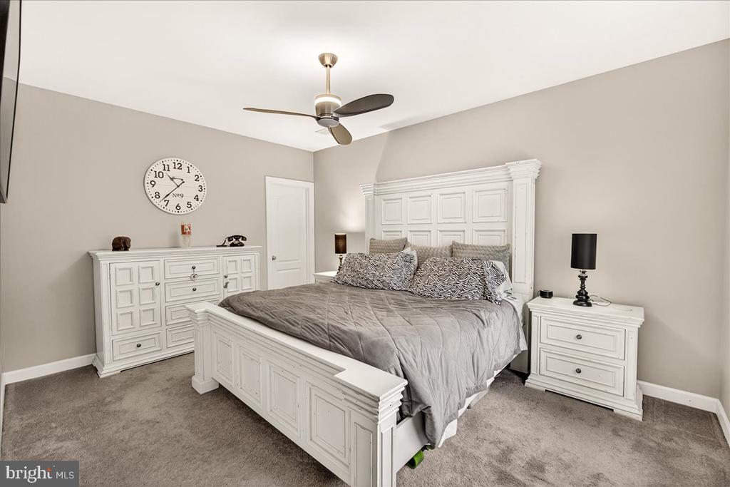 5487 TALLYN RIDGE DRIVE