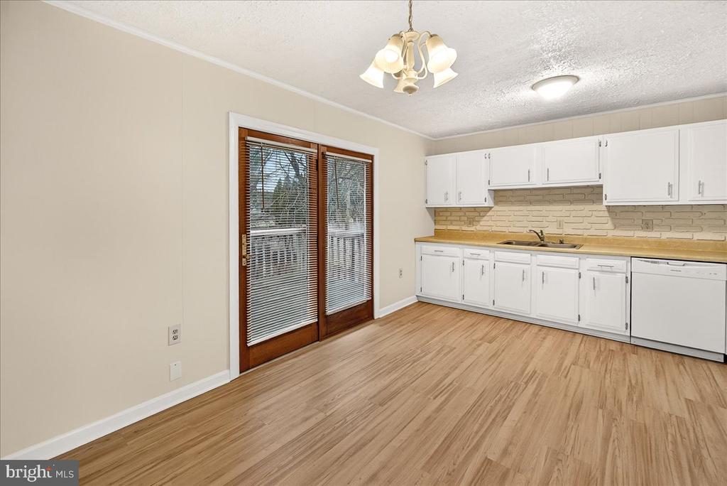 423 BANKSIA DRIVE
