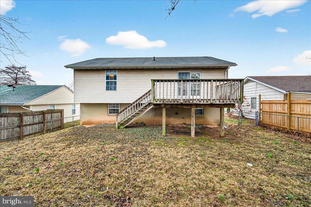 423 BANKSIA DRIVE