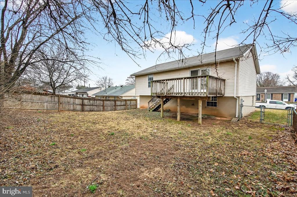 423 BANKSIA DRIVE
