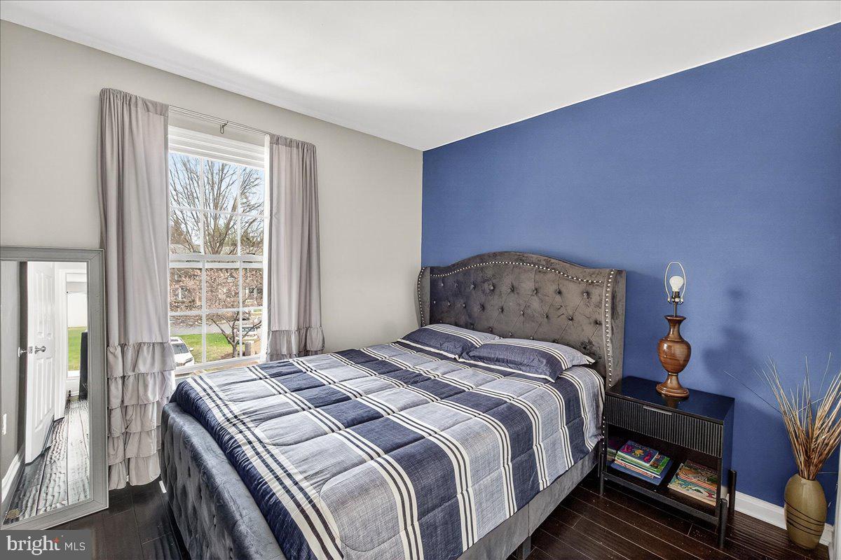 2219 WALLER HOUSE COURT