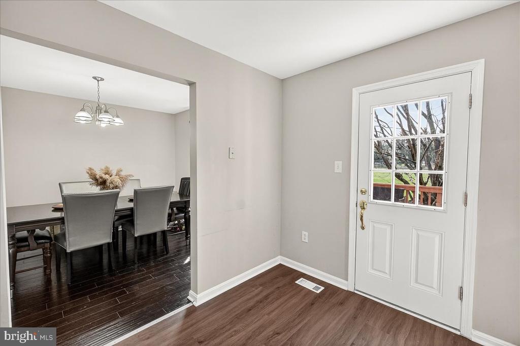 2219 WALLER HOUSE COURT