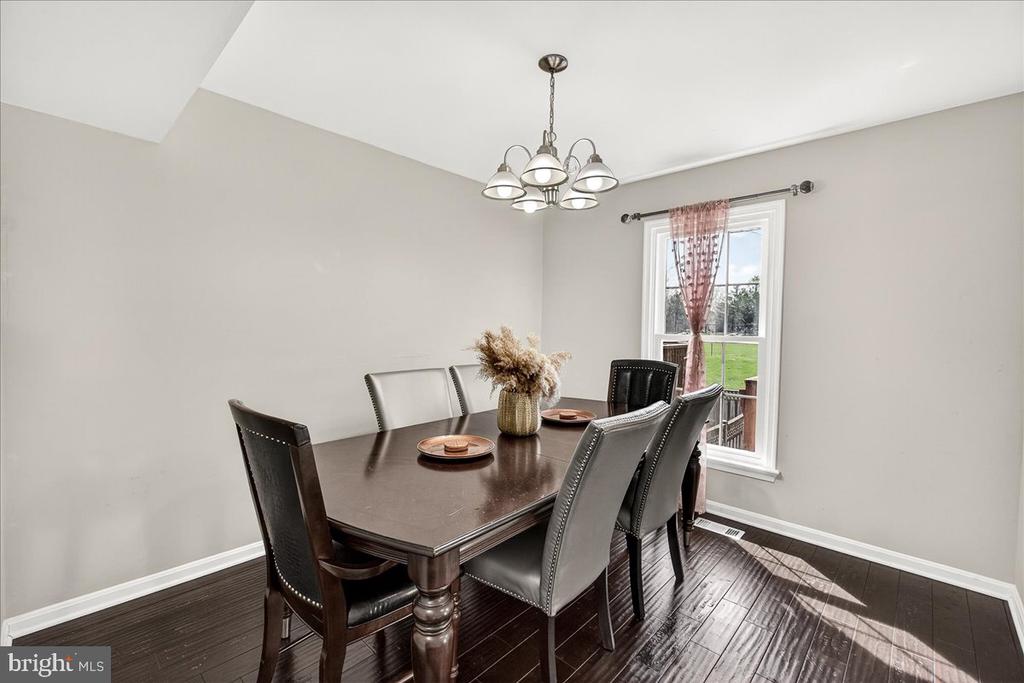 2219 WALLER HOUSE COURT