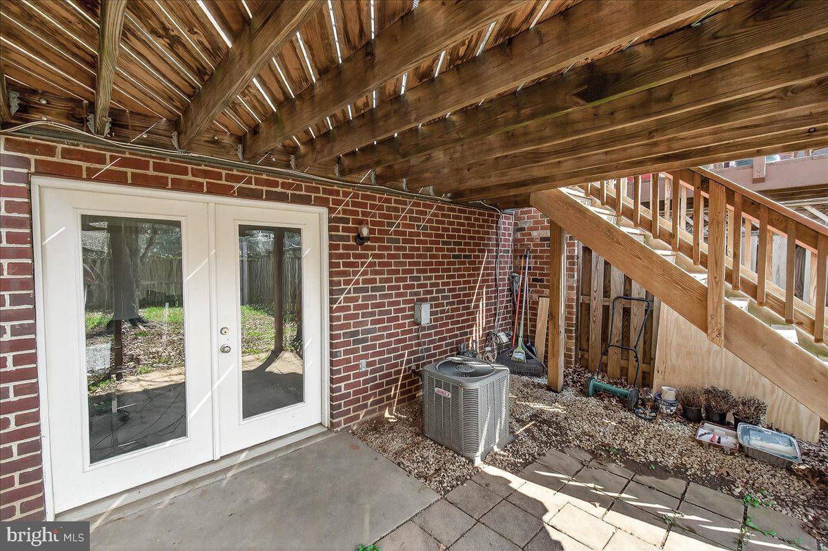 2219 WALLER HOUSE COURT