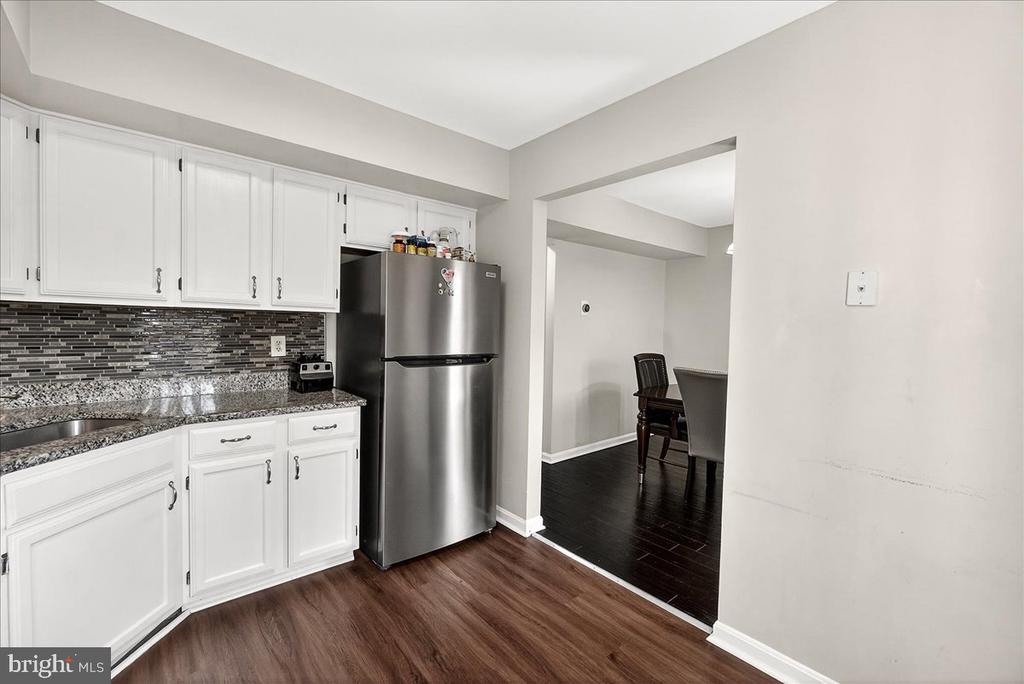 2219 WALLER HOUSE COURT
