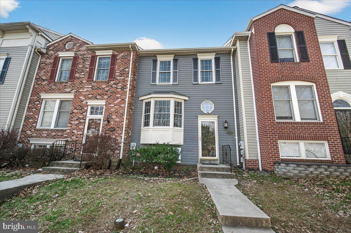 2219 WALLER HOUSE COURT