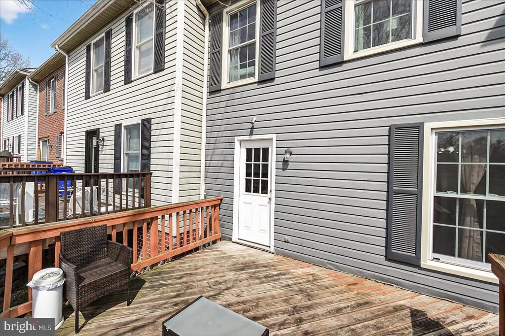 2219 WALLER HOUSE COURT