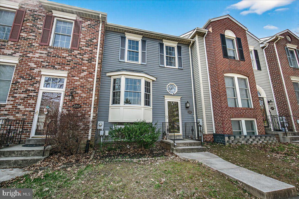 2219 WALLER HOUSE COURT