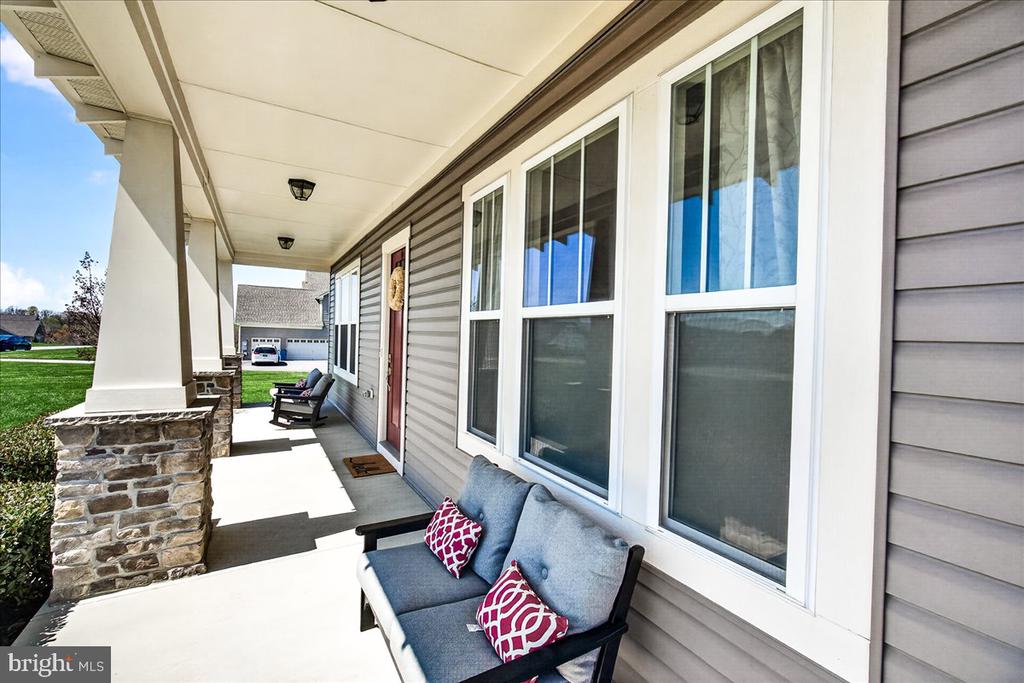 3633 MOLINE COURT