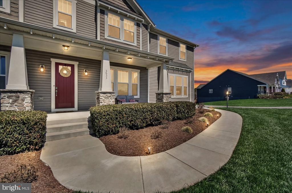 3633 MOLINE COURT