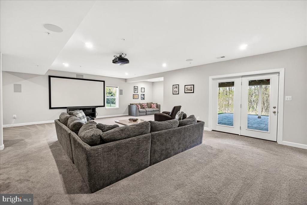 3633 MOLINE COURT
