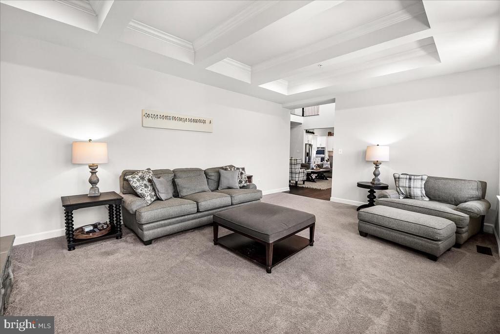 3633 MOLINE COURT