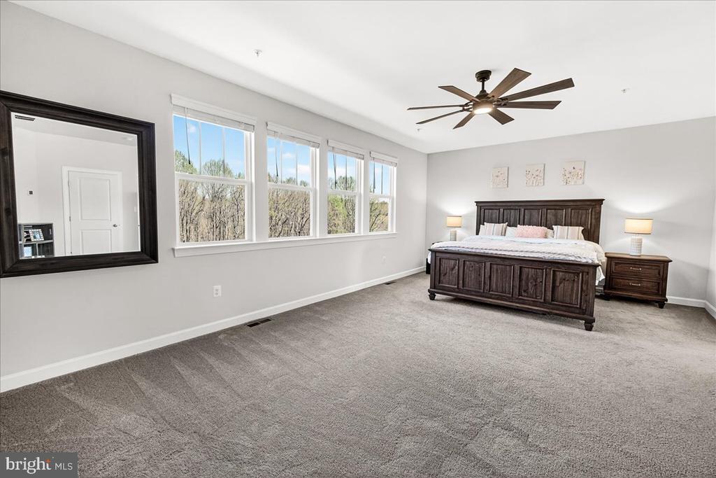 3633 MOLINE COURT