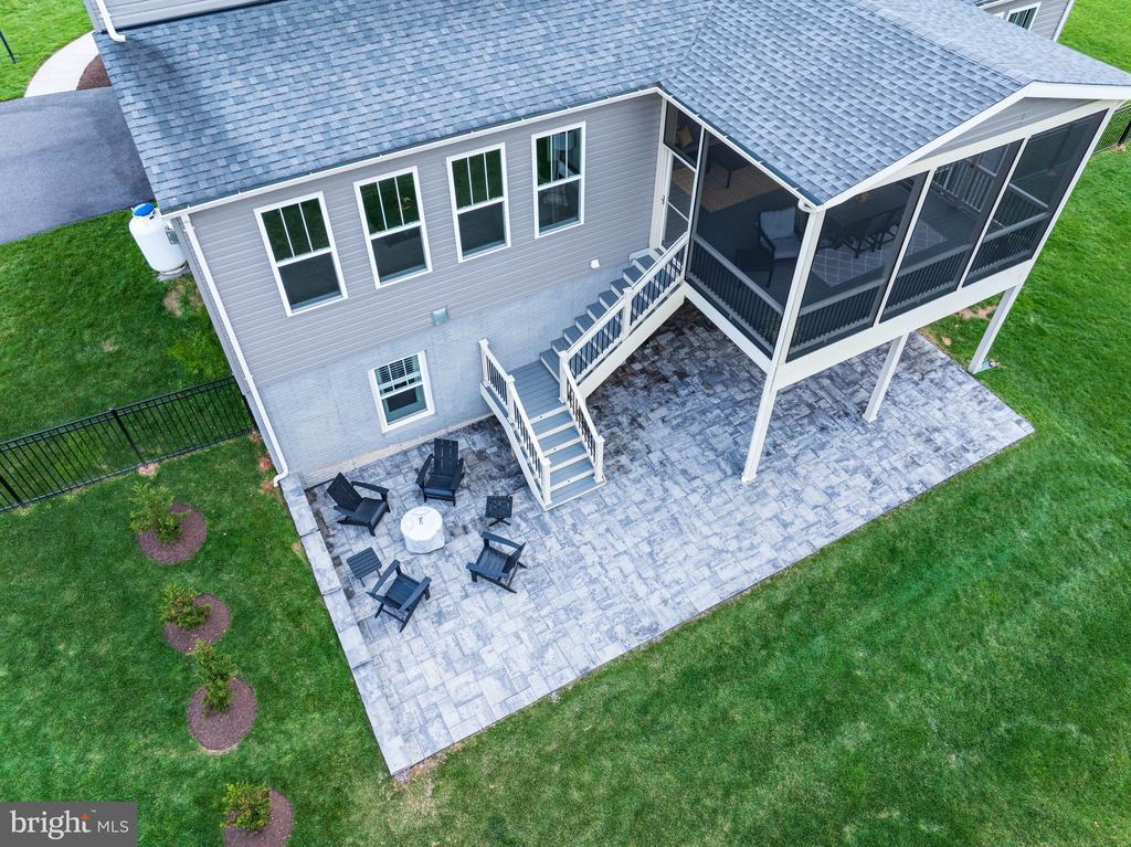 3633 MOLINE COURT