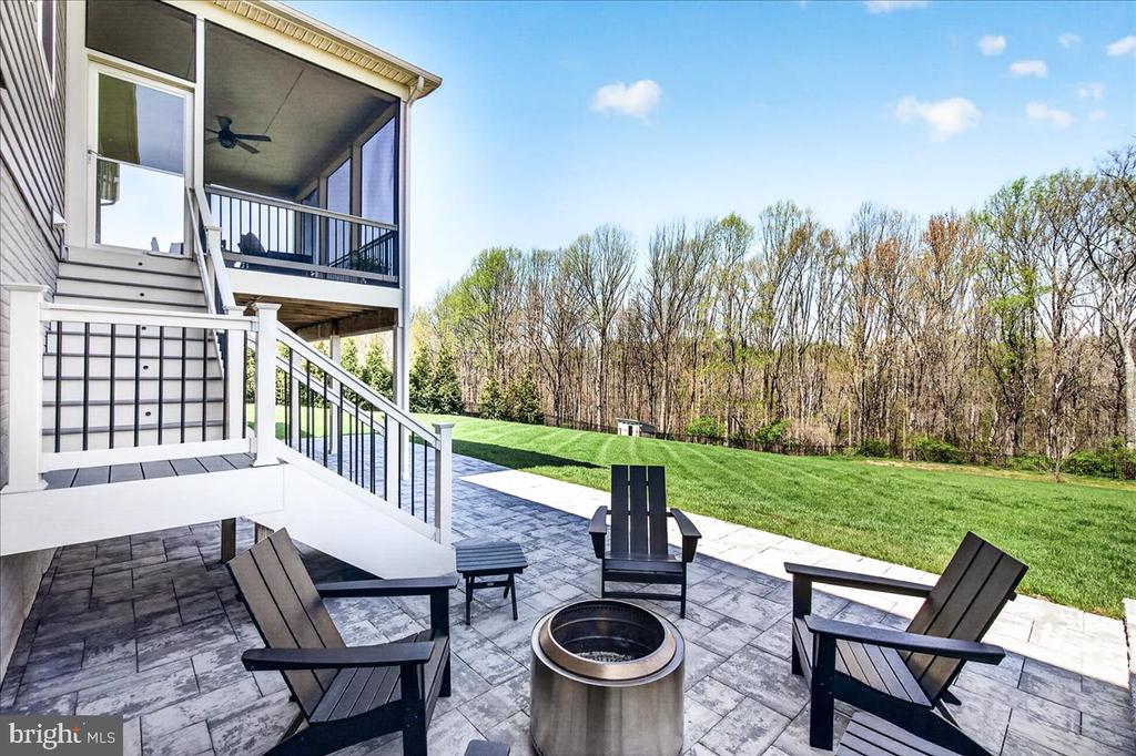 3633 MOLINE COURT