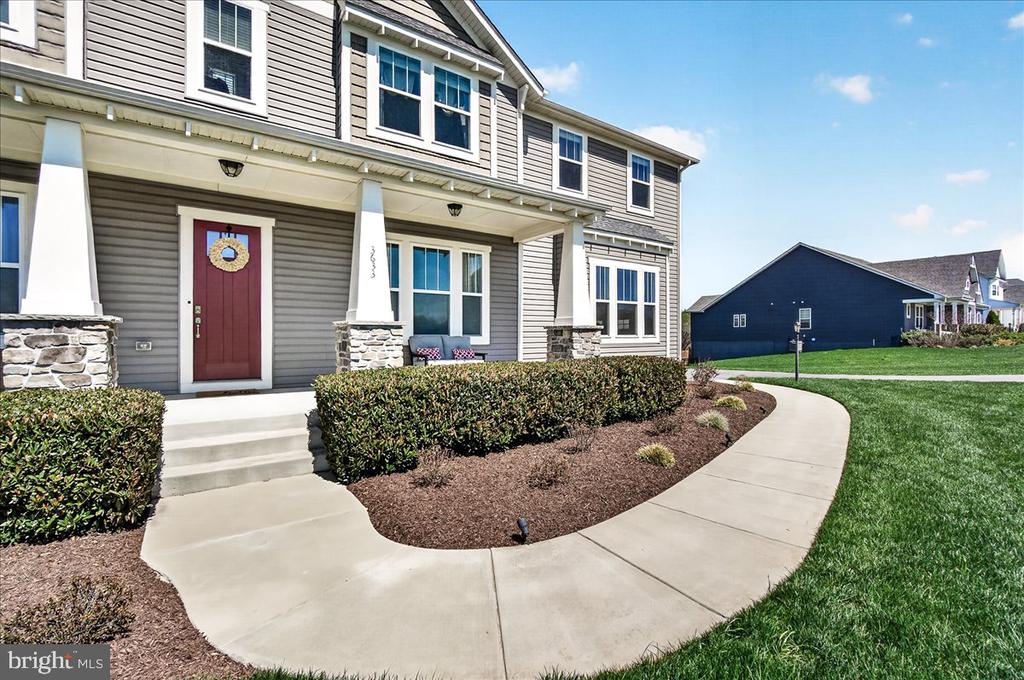 3633 MOLINE COURT