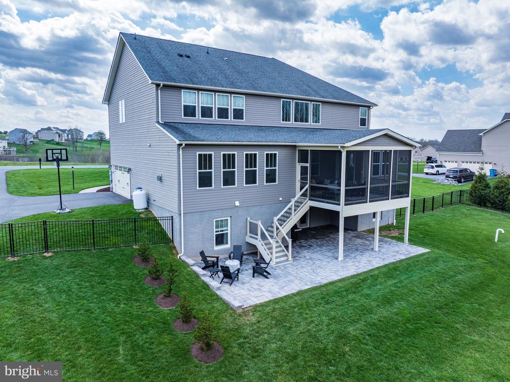 3633 MOLINE COURT