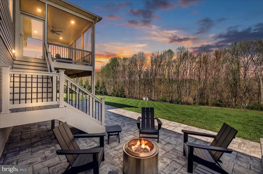 3633 MOLINE COURT