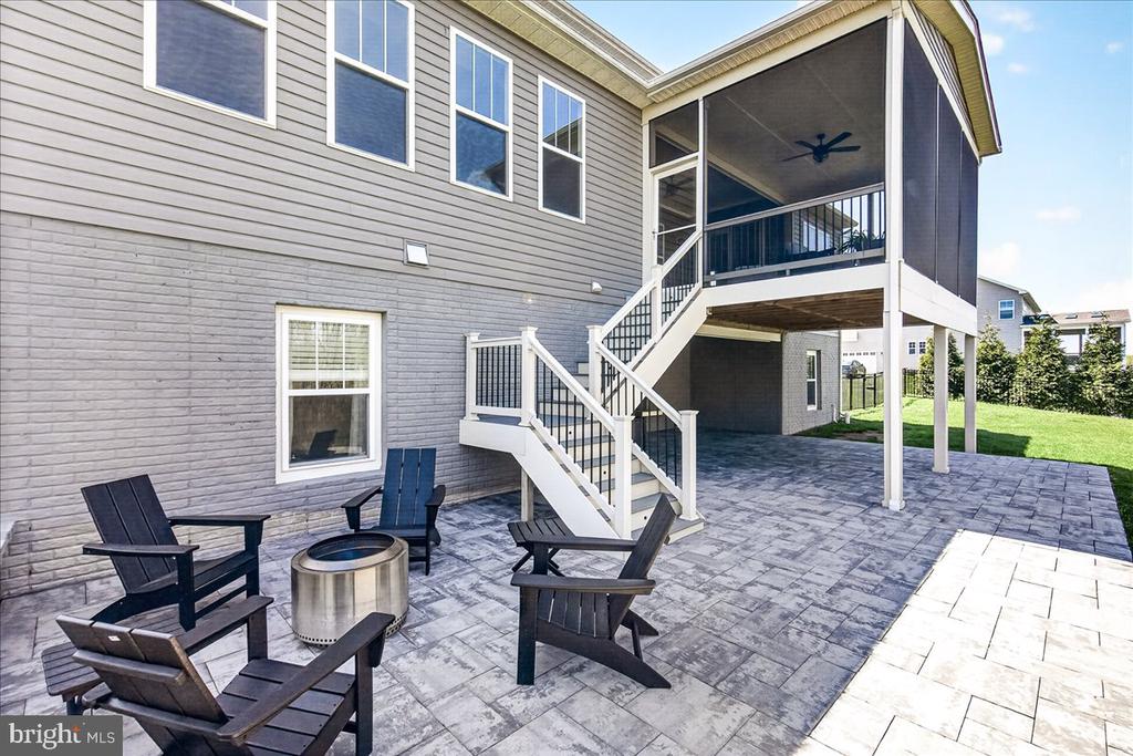 3633 MOLINE COURT