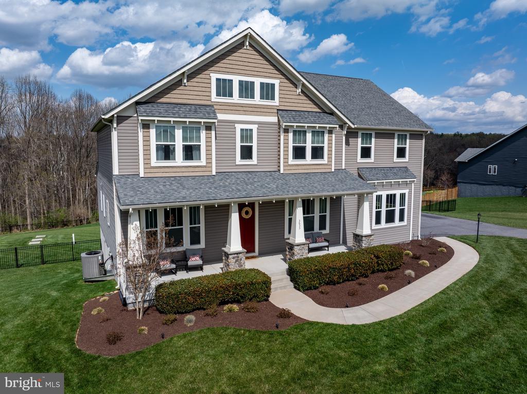 3633 MOLINE COURT