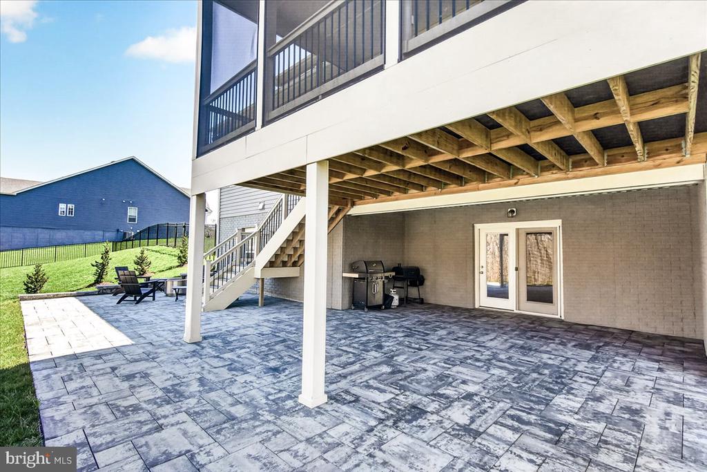 3633 MOLINE COURT