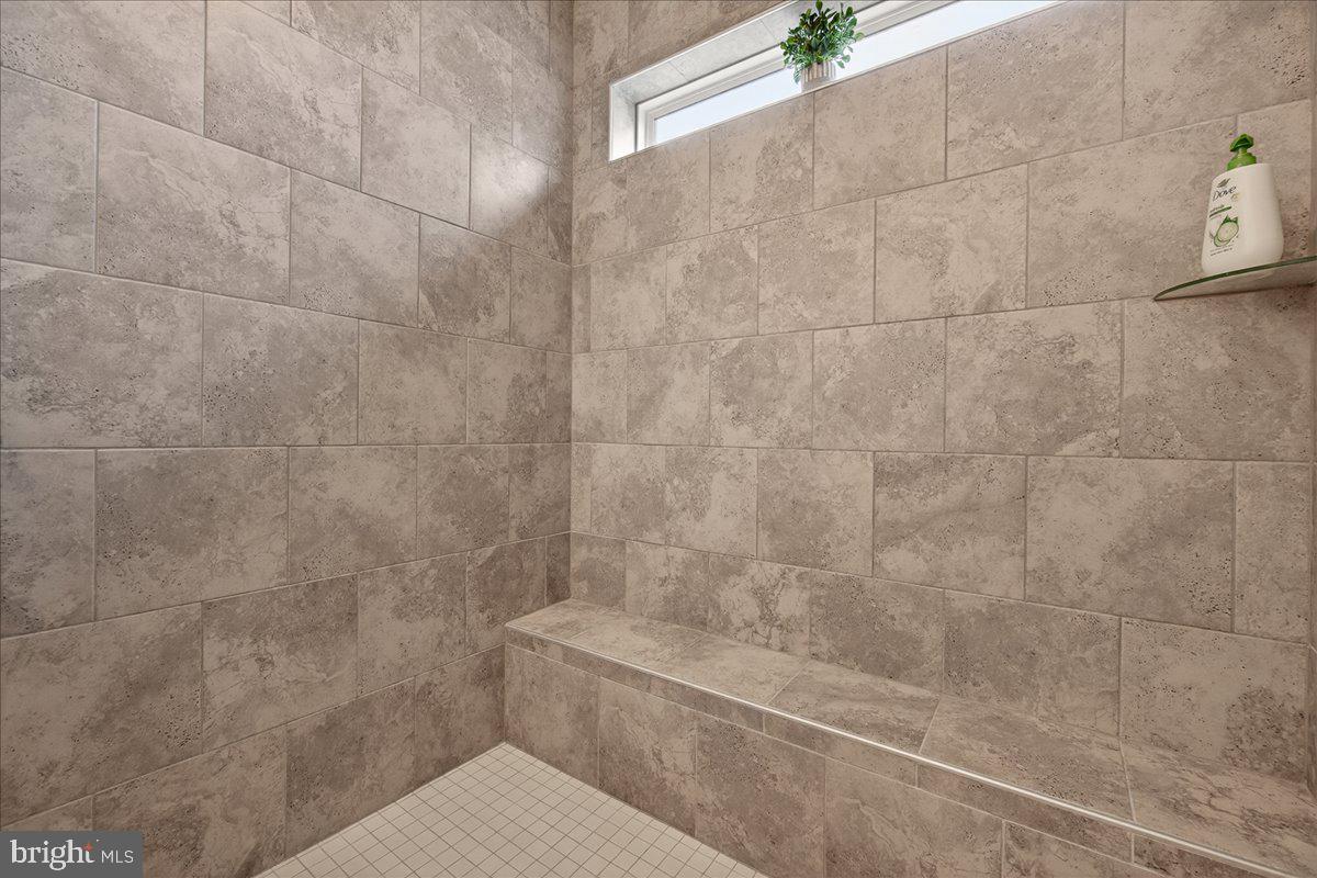1094 HOLDEN ROAD
