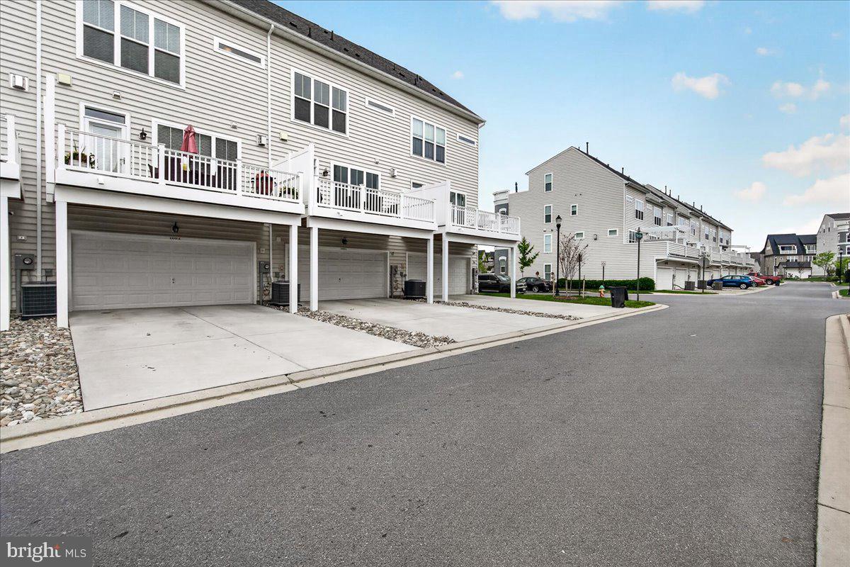 1094 HOLDEN ROAD