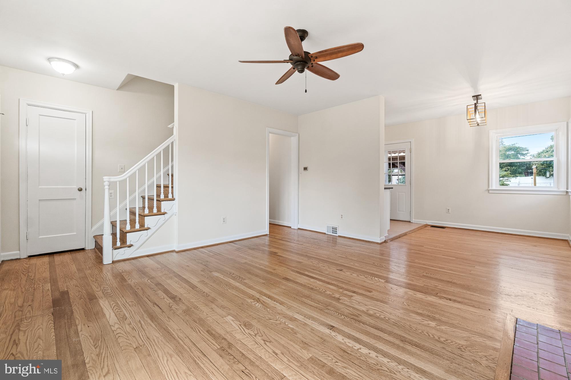 607 GRANT PLACE