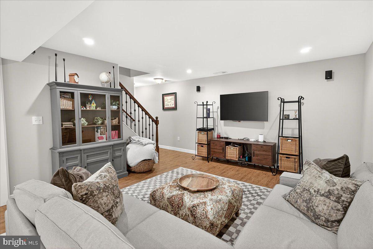 3073 LINDSEY COURT