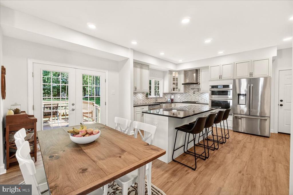 3073 LINDSEY COURT