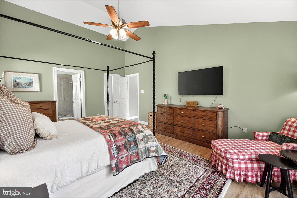 3073 LINDSEY COURT