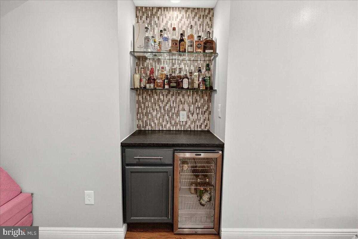 3073 LINDSEY COURT
