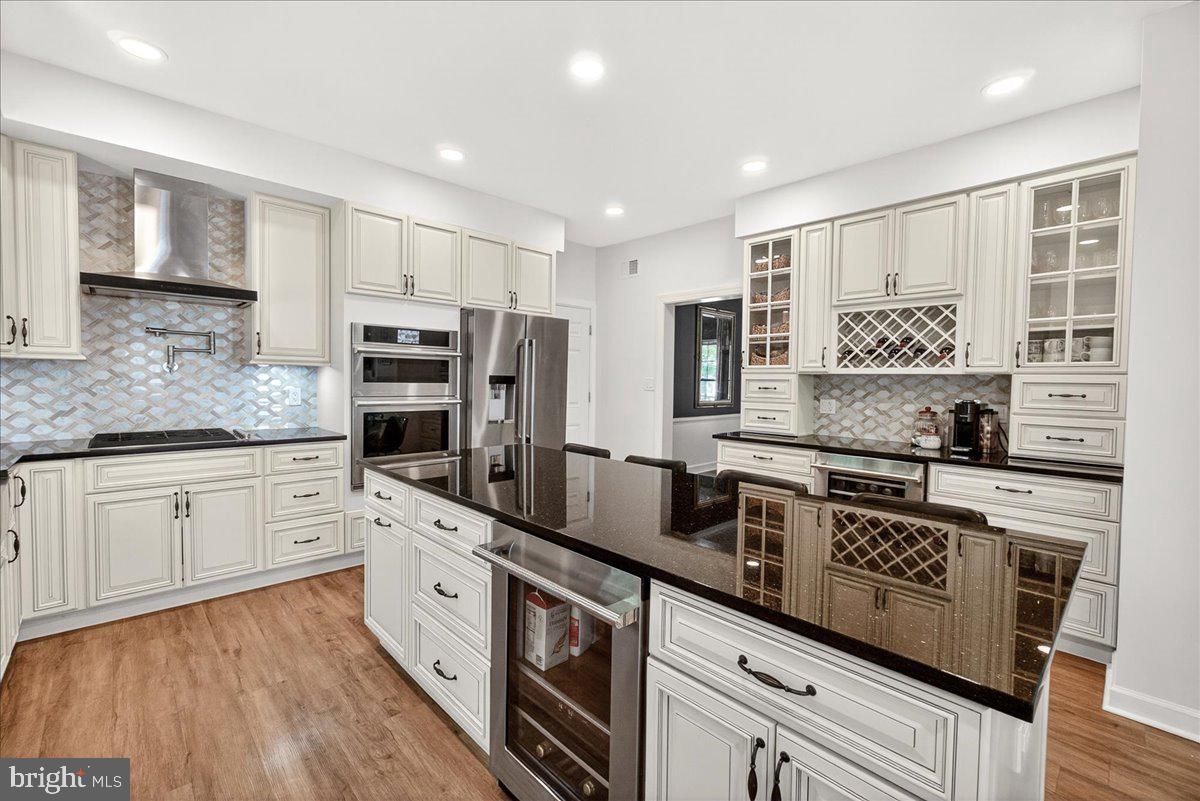 3073 LINDSEY COURT