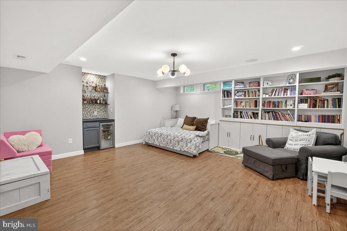 3073 LINDSEY COURT