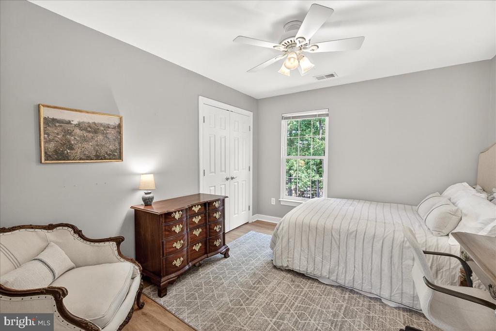 3073 LINDSEY COURT