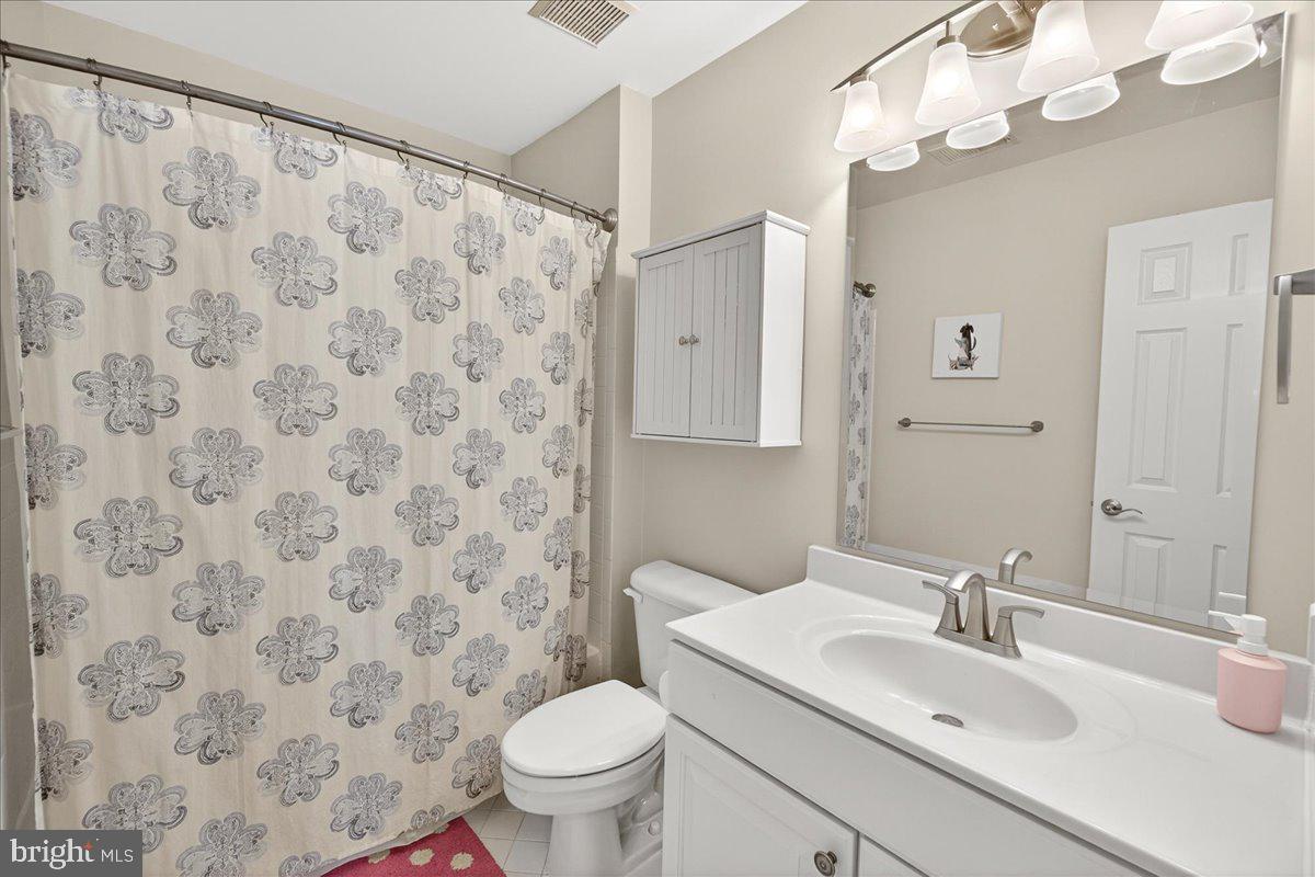 3073 LINDSEY COURT