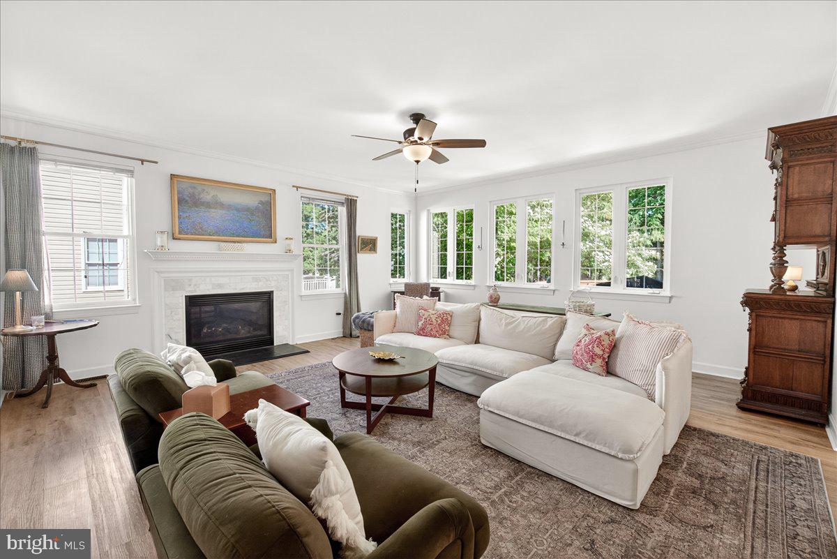 3073 LINDSEY COURT