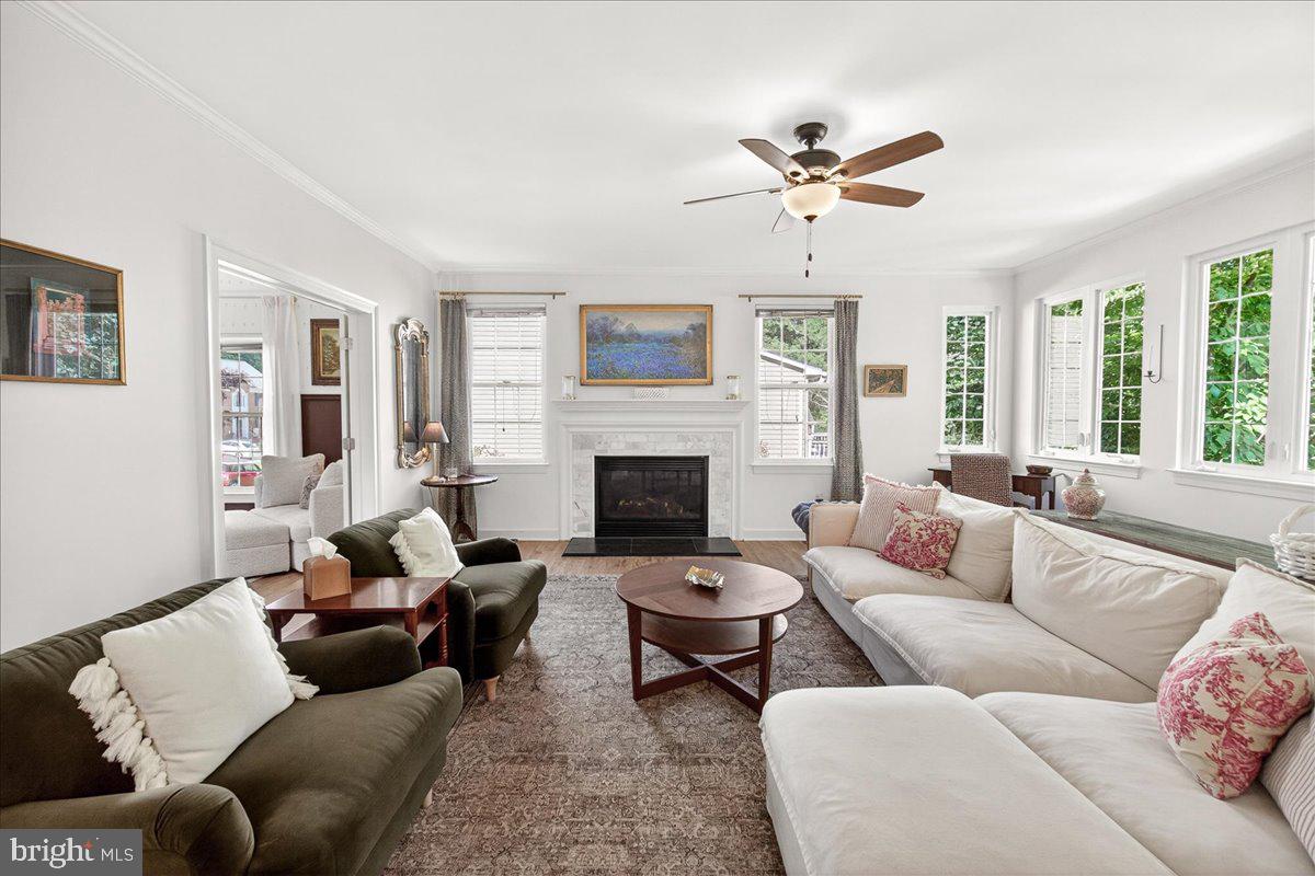 3073 LINDSEY COURT